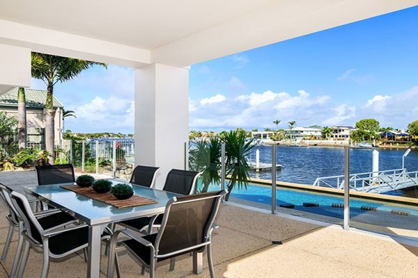 STA accommodations Gold Coast Picture Box