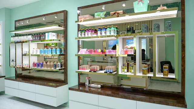 2022-10-07 SD Luxury Skincare Boutique