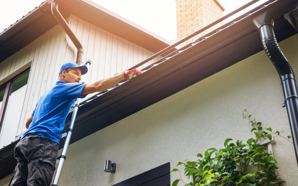 gutter maintenance | Shiners Window and Gutter Cle Shiners Window and Gutter Cleaning