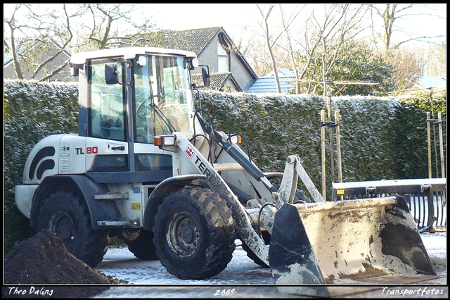 12-02-09 009-border Wegenbouwmachines