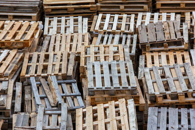 used-pallets Pallet services