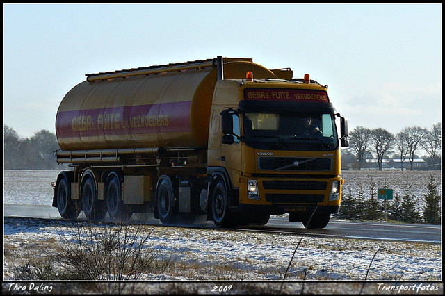 12-02-09 047-border  Volvo  2009