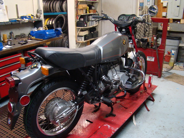 DSC02781 6207703 '84 BMW R80ST Running "Project" B. Bike was apart; we are reassembling, Rebuild Carbs, get motor started.