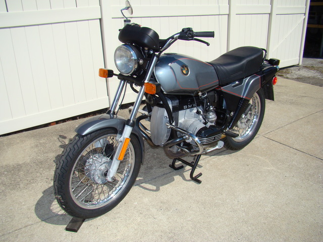DSC02854 6207703 '84 BMW R80ST Running "Project" B. Bike was apart; we are reassembling, Rebuild Carbs, get motor started.