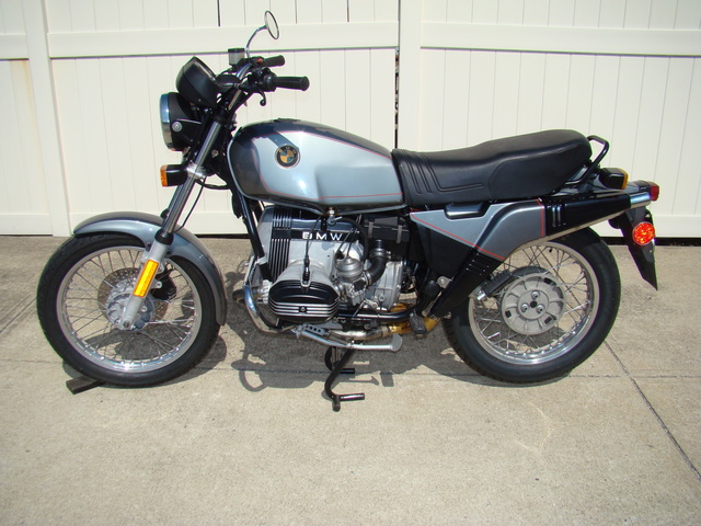 DSC02855 6207703 '84 BMW R80ST Running "Project" B. Bike was apart; we are reassembling, Rebuild Carbs, get motor started.