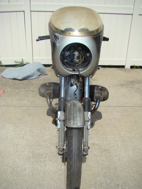 DSC03021 4950212 -1974 BMW R90S, Silver Smoke. Barn Find, Project Bike. 98% complete.