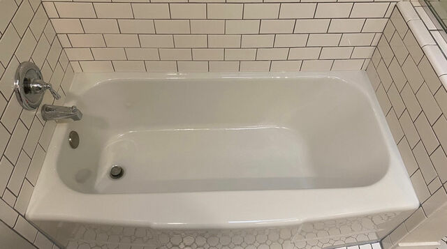 freestanding tub NW Surface Refinishing