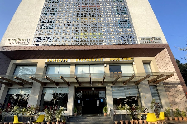 Multi Cuisine Restaurants in Bhubaneswar - Varenya Top Restaurants in Bhubaneswar | Multi-Cuisine - Varenyas Food Arena