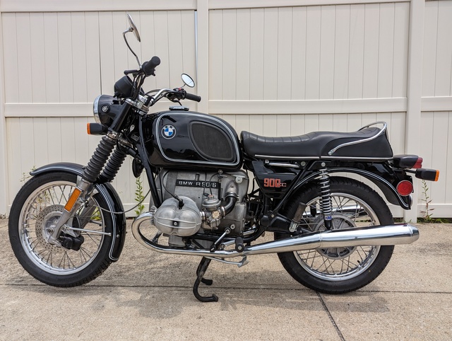 4970212 (2) 4970212 1976 BMW R90/6, BLACK. 10K SERVICE, NEW BATTERY, TIRES & EXHAUST, REBUILD FORKS, CARBS.