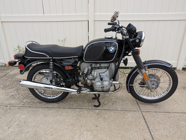 4970212 (14) 4970212 1976 BMW R90/6, BLACK. 10K SERVICE, NEW BATTERY, TIRES & EXHAUST, REBUILD FORKS, CARBS.