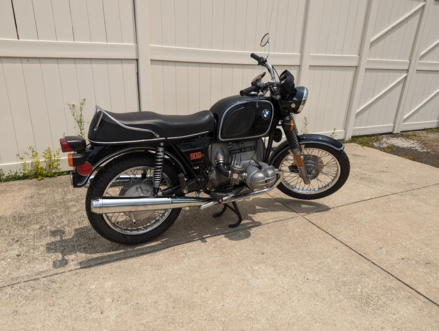 4970212 (30) 4970212 1976 BMW R90/6, BLACK. 10K SERVICE, NEW BATTERY, TIRES & EXHAUST, REBUILD FORKS, CARBS.