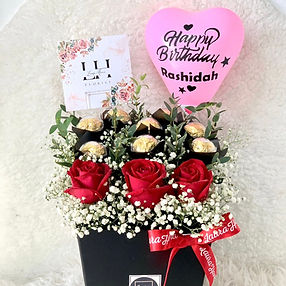 Potted Roses Online | Laurahanaflorist Picture Box