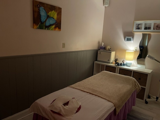 Massage Therapist in Arlington, Deep Tissue Massag Spa Restoration Center