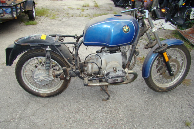 DSC03165 6226384 '83 R100RS, Body apart, not wreck.