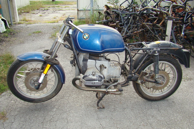 DSC03168 6226384 '83 R100RS, Body apart, not wreck.