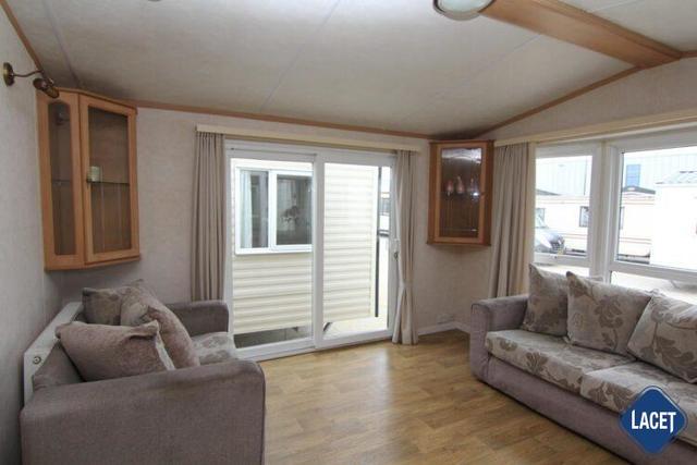 pemberton-lucerne-chalet-stacaravan-mobilheim-wint Lacet