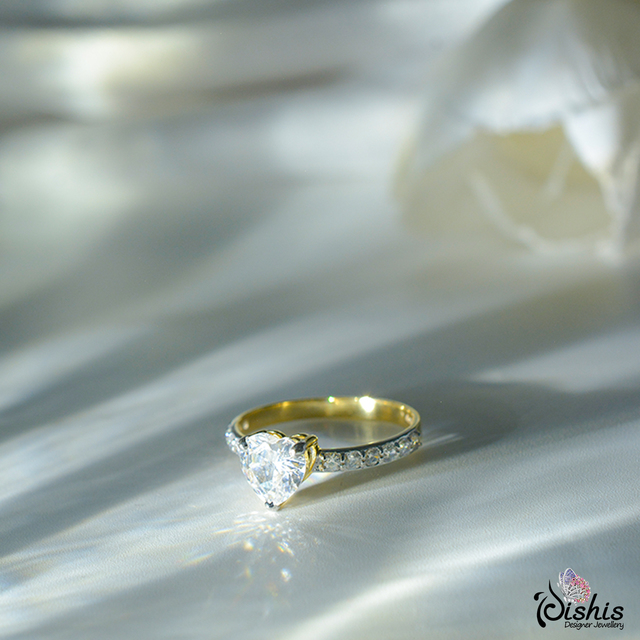 Celebrate love with sparking diamond ring Picture Box