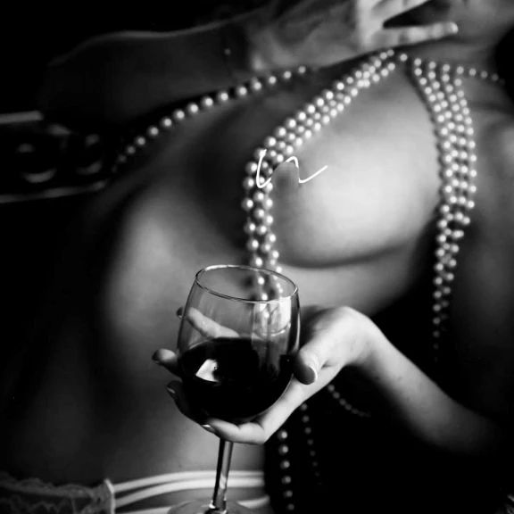 Boudoir Photoshoot services Melbourne | Alessiopet Picture Box