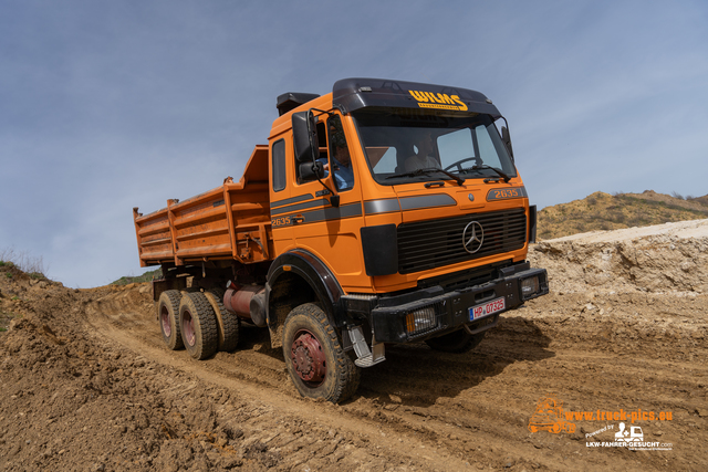 Kippertreffen Geilenkirchen, powered by www Kippertreffen Geilenkirchen 2024 historische LKW & Baumaschinen Sandgrube Davids #truckpicsfamily www.truck-pics.eu