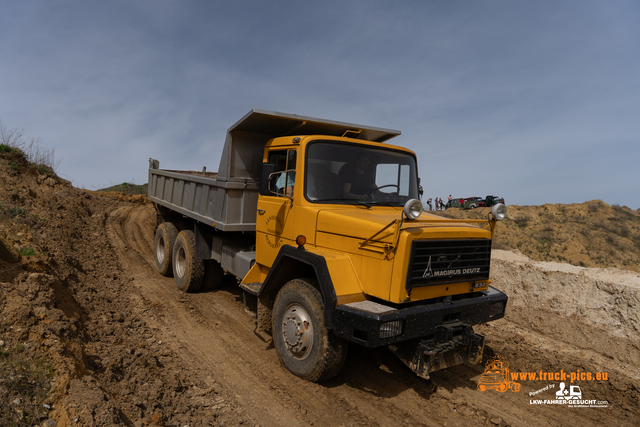 Kippertreffen Geilenkirchen, powered by www Kippertreffen Geilenkirchen 2024 historische LKW & Baumaschinen Sandgrube Davids #truckpicsfamily www.truck-pics.eu