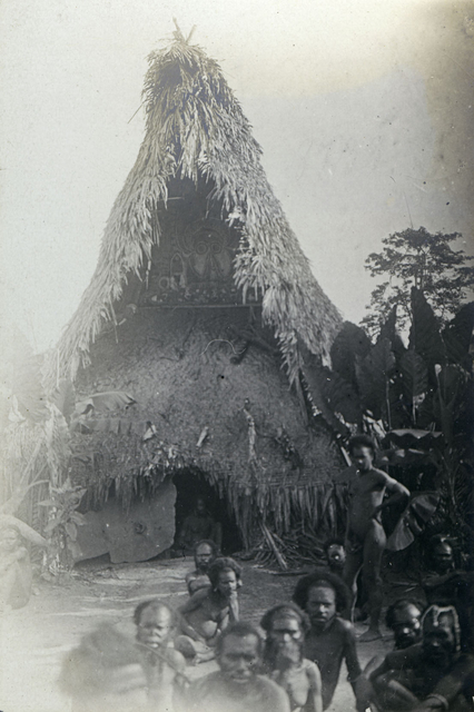 Halle in Ambatigi KAF Expedition 1912-1913 etnografica