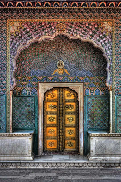 Jaipur City Palace Peacock Gate Yatrapur.com