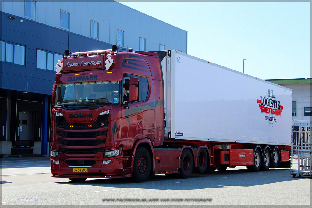 j (34)-BorderMaker - 