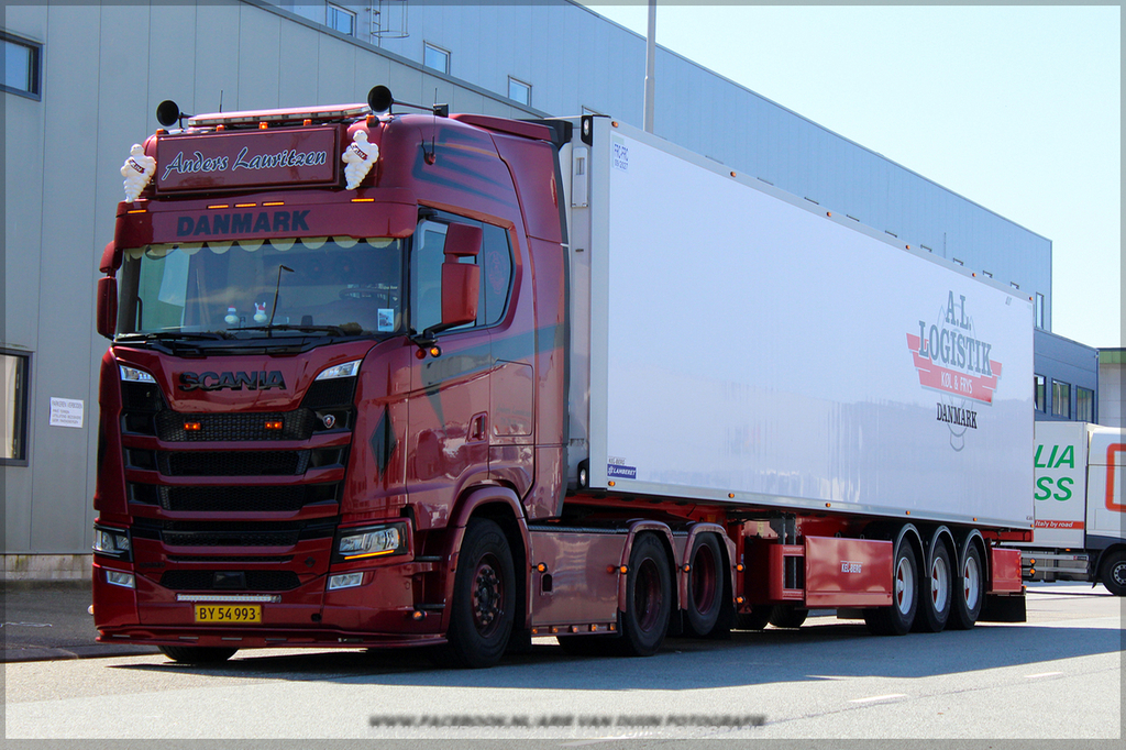 j (38)-BorderMaker - 