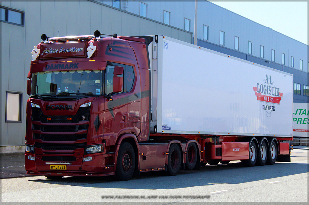 j (40)-BorderMaker - 