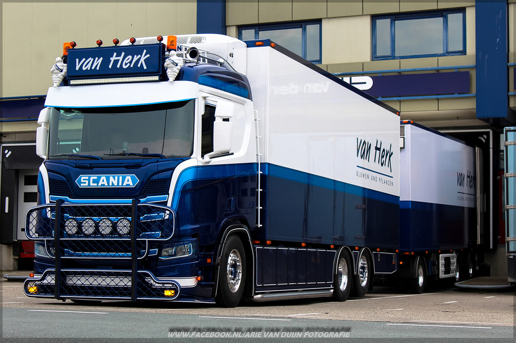 J (45)-BorderMaker - 