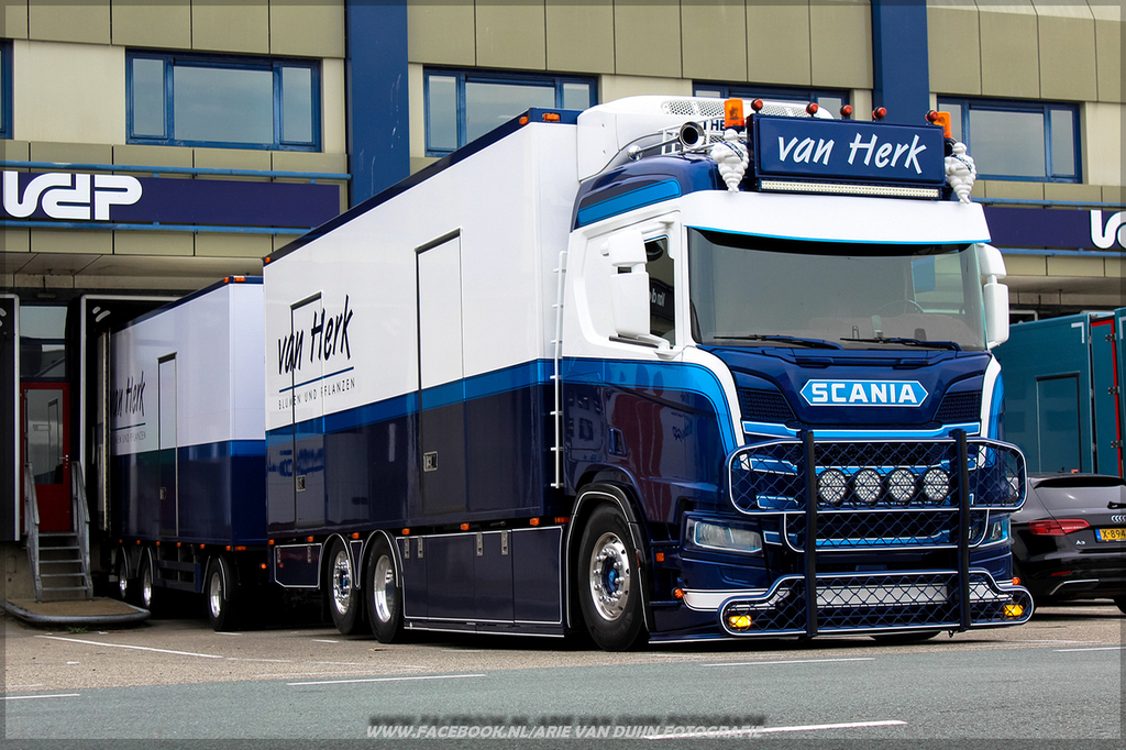 J (46)-BorderMaker - 