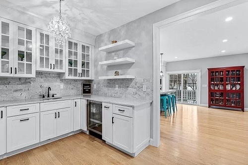 Remodeling contractor Aureli Construction