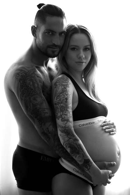 Maternity Photographer Melbourne | Alessiopettipho Picture Box