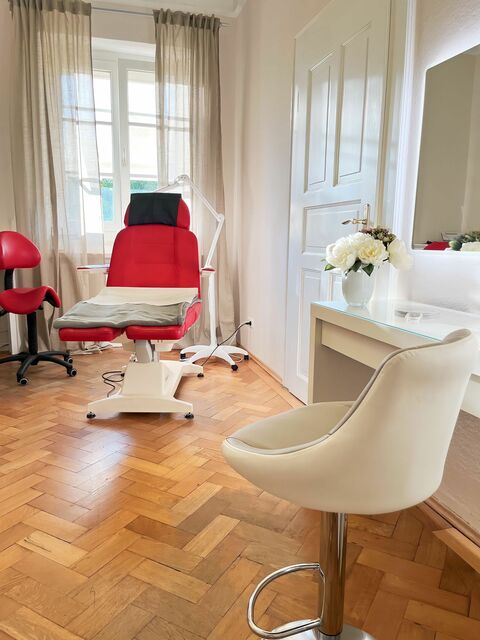 Bestes Kosmetikstudio in München | emilias-pmu Picture Box