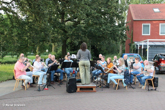 René Vriezen 20240711 054 Arnhems Fanfare Orkest Einde Seizoen Concert Roggeveenhof bij Quattro Musica do 11 jui 2024