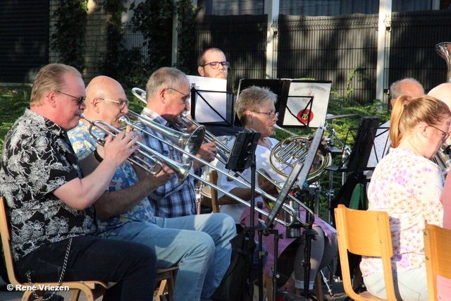 René Vriezen 20240711 068 Arnhems Fanfare Orkest Einde Seizoen Concert Roggeveenhof bij Quattro Musica do 11 jui 2024