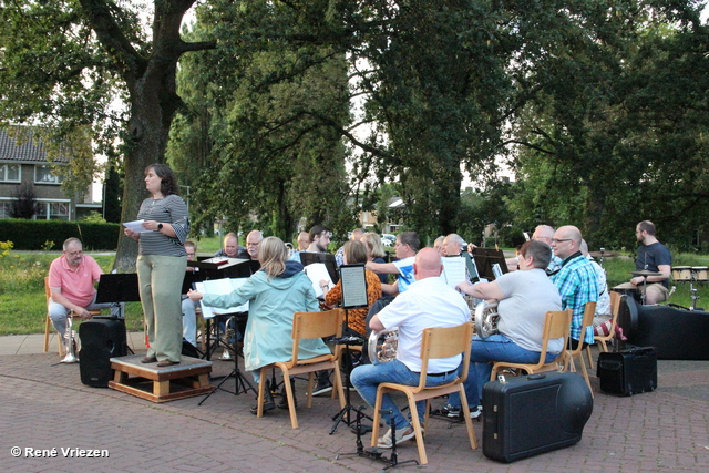 René Vriezen 20240711 145 Arnhems Fanfare Orkest Einde Seizoen Concert Roggeveenhof bij Quattro Musica do 11 jui 2024