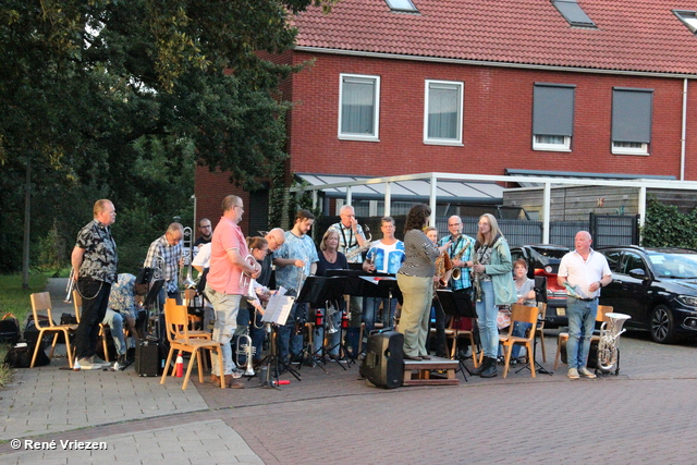 René Vriezen 20240711 162 Arnhems Fanfare Orkest Einde Seizoen Concert Roggeveenhof bij Quattro Musica do 11 jui 2024