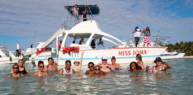 Book Party Boat Punta Cana | Jeloumatours Picture Box