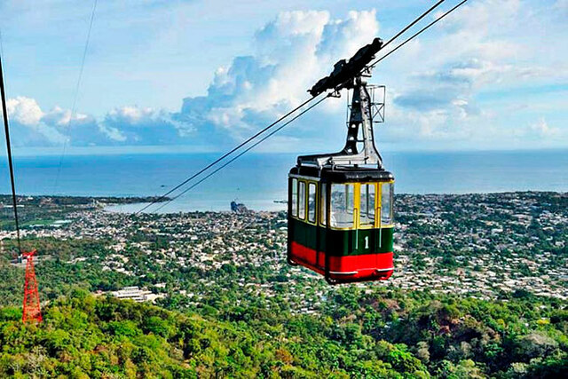 cristo-redentor-pico-parque-nacional-loma-isabel-d Picture Box