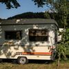 k-Historische Campingfahrze... - Historische Campingfahrzeug...