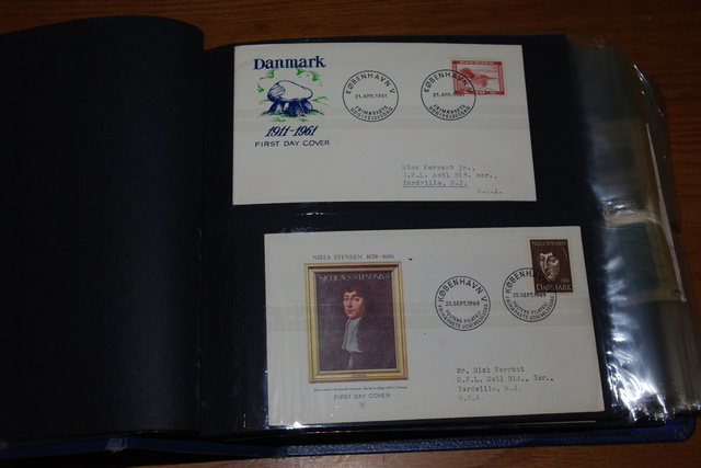 IMGP8215 Danemark Schweden USA 3 albums 5 kg covers