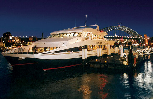 dinner-cruises-sydney-harbour Cruises