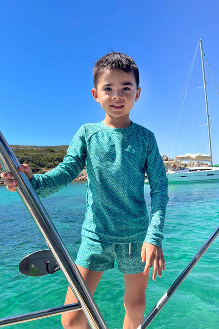 August-Society-Waikiki-Kids-Rash-Guard-Southport-B Picture Box