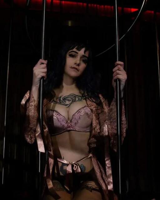 Best Auckland Strippers | Flauntit.co Picture Box