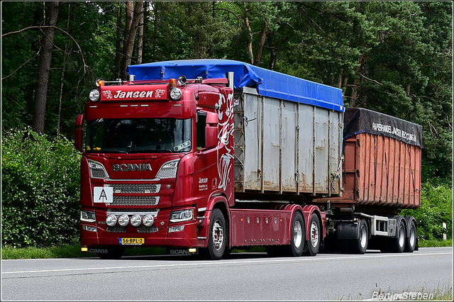 DSC 8208-border 13-06-2024