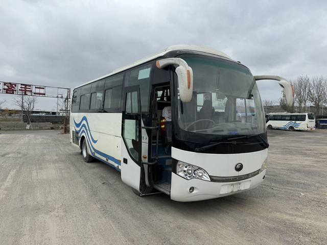 Used Yutong Bus ZK6888HD9 39 Seats Used Coach bus Picture Box