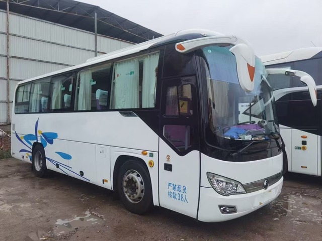 Used Yutong Bus ZK6906H5Y 38 Seats Used Shuttle bu Picture Box