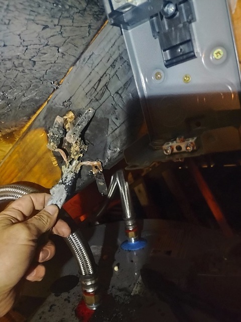1000009698 MK Electric Man