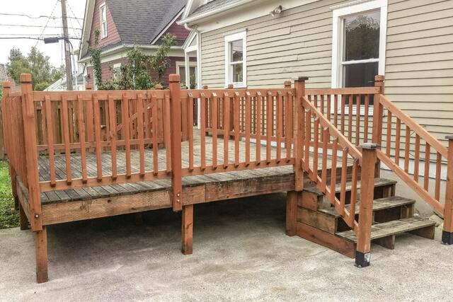 Expertly Crafted Poolside Deck – Alpharetta, Georg Picture Box